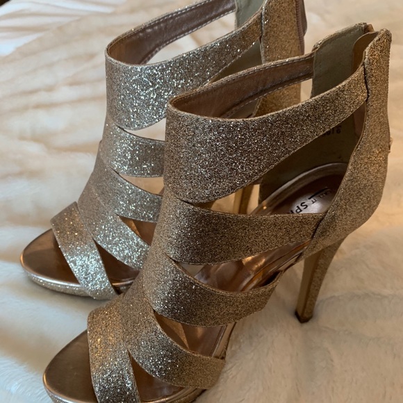 Brand new Spring gold heels - Picture 2 of 5